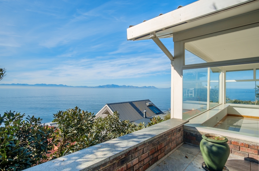 5 Bedroom Property for Sale in Murdock Valley Western Cape